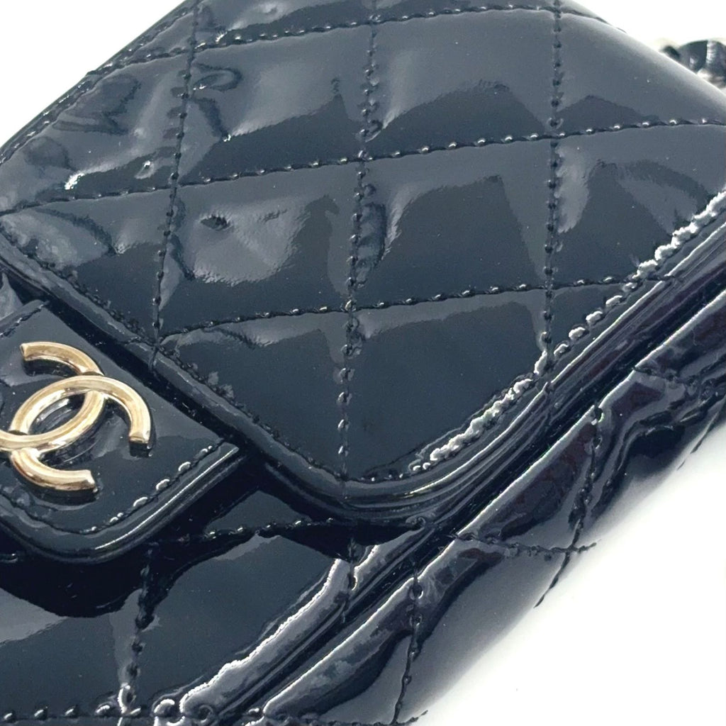 Chanel Quilted CC Logo Enamel Leather Black Pouch Silver — view 7