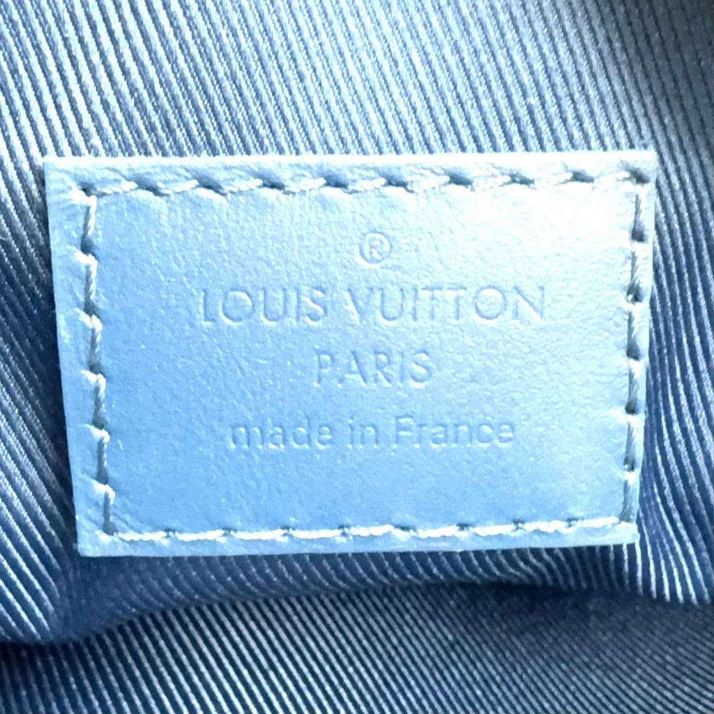 Louis Vuitton Take Off Pouch Aerogram Leather Blue Clutch Silver — view 4