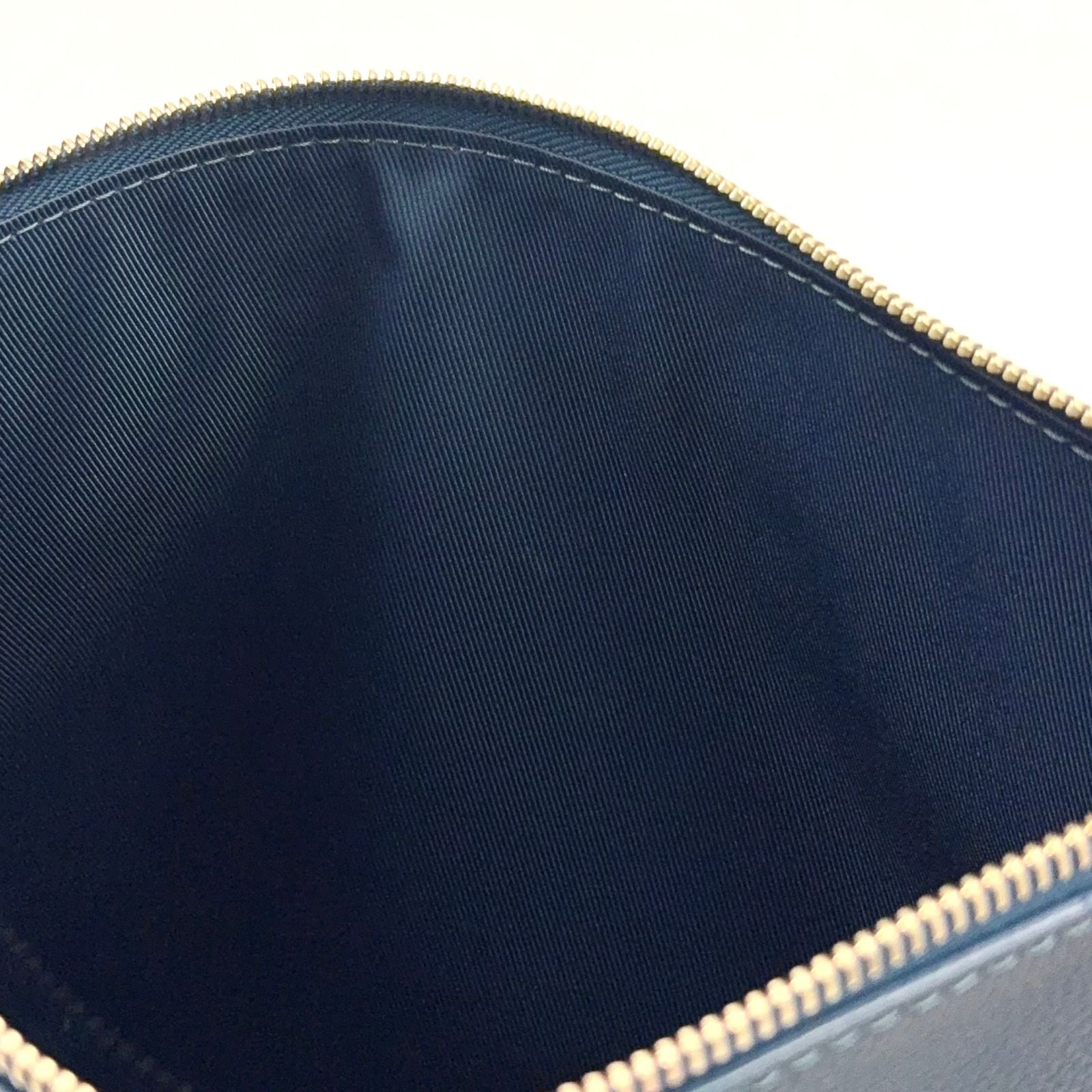 Louis Vuitton Take Off Pouch Aerogram Leather Blue Clutch Silver — view 9