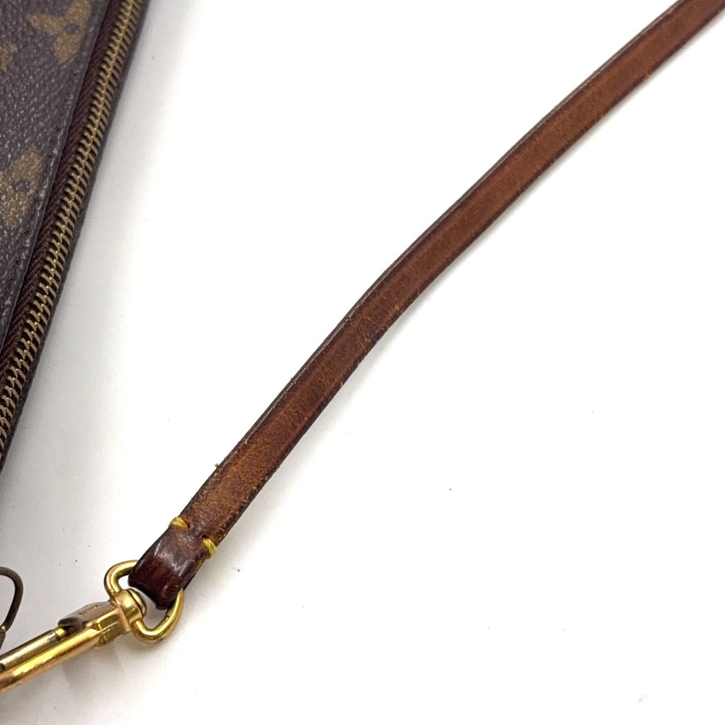 Louis Vuitton Pochette Monogram Leather Brown Light Handbag Gold — view 8