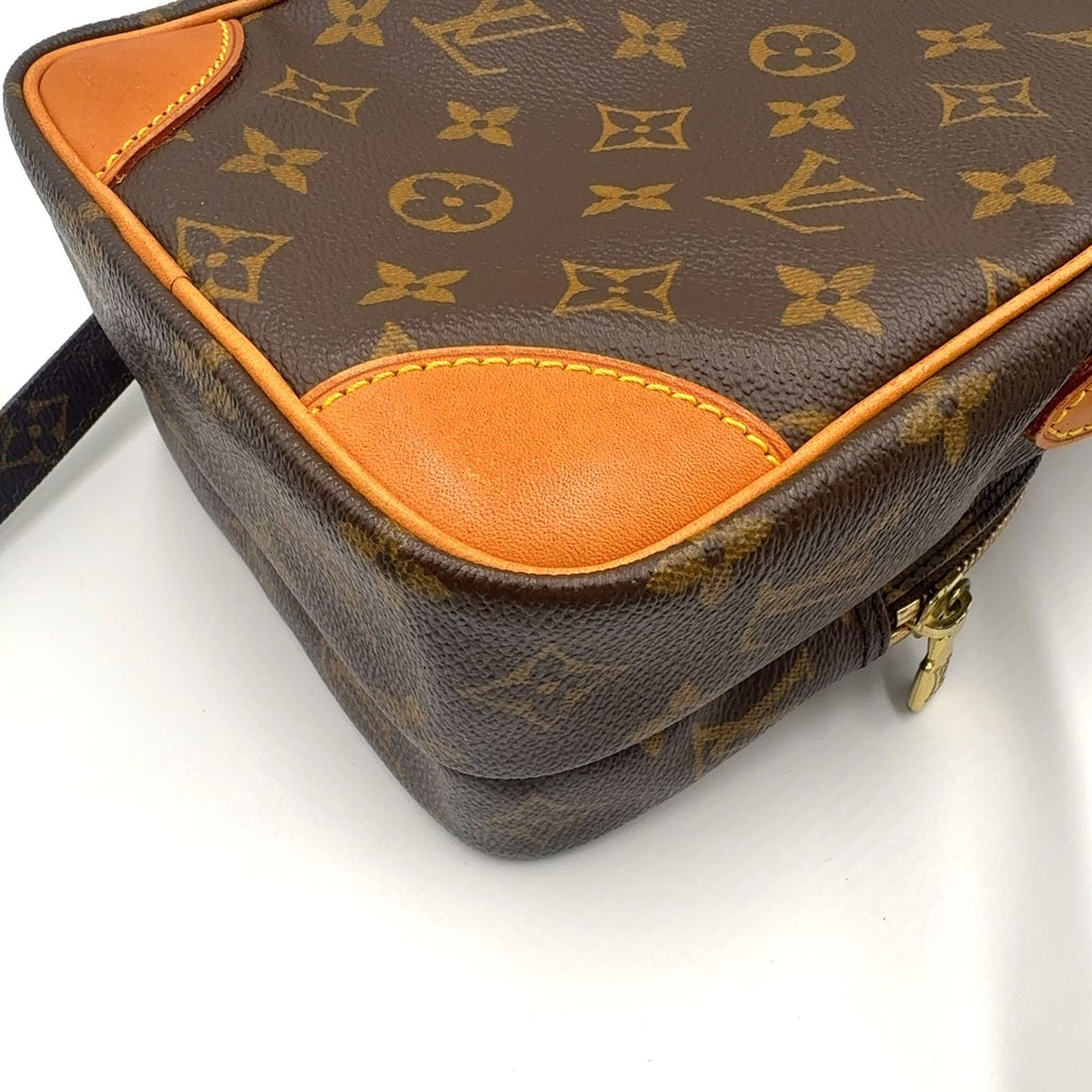 Louis Vuitton Amazon Monogram Leather Brown Light Shoulder Bag Gold — view 8
