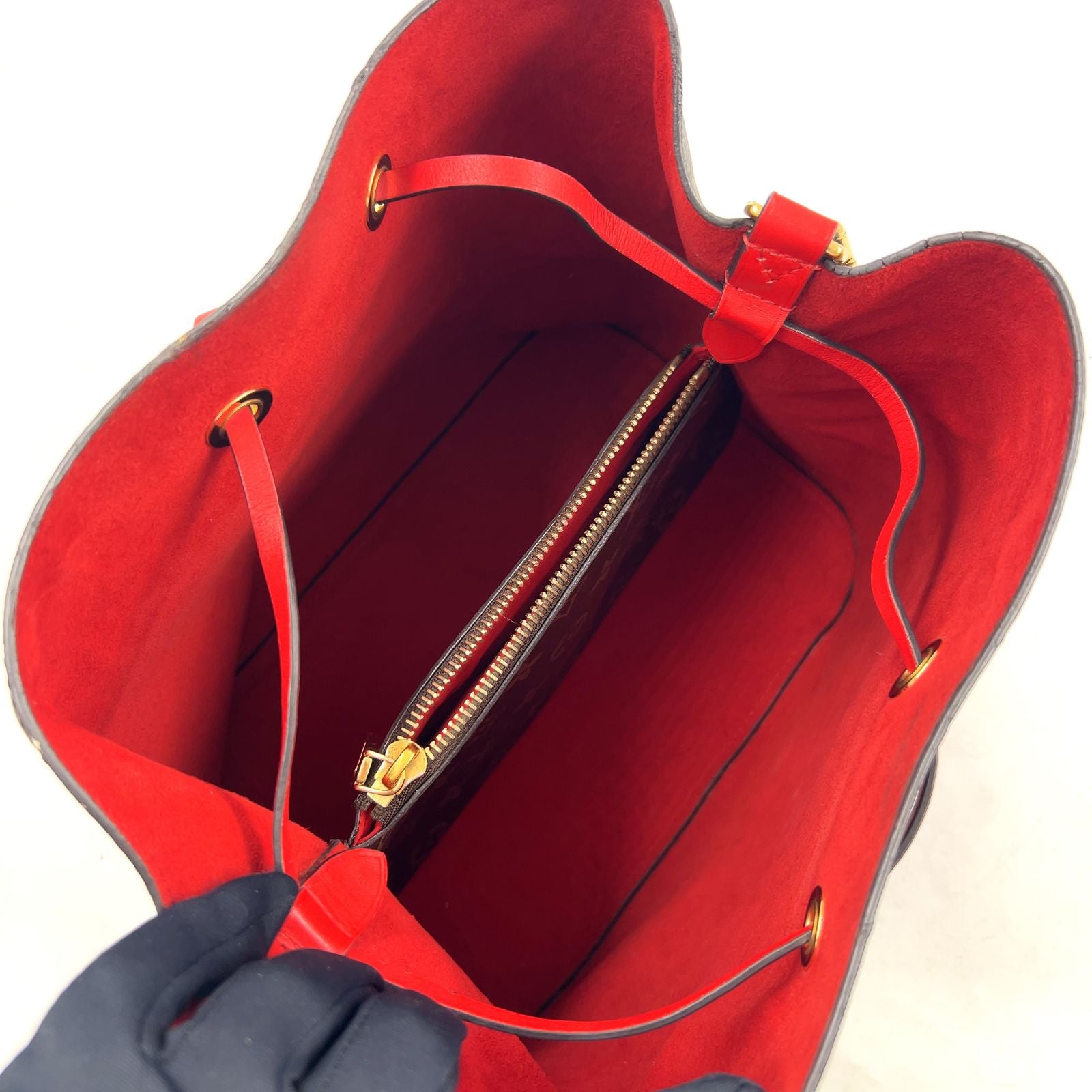 Louis Vuitton Neo Noe Monogram Coquelicot Leather Brown Red Shoulder Bag Gold — view 3