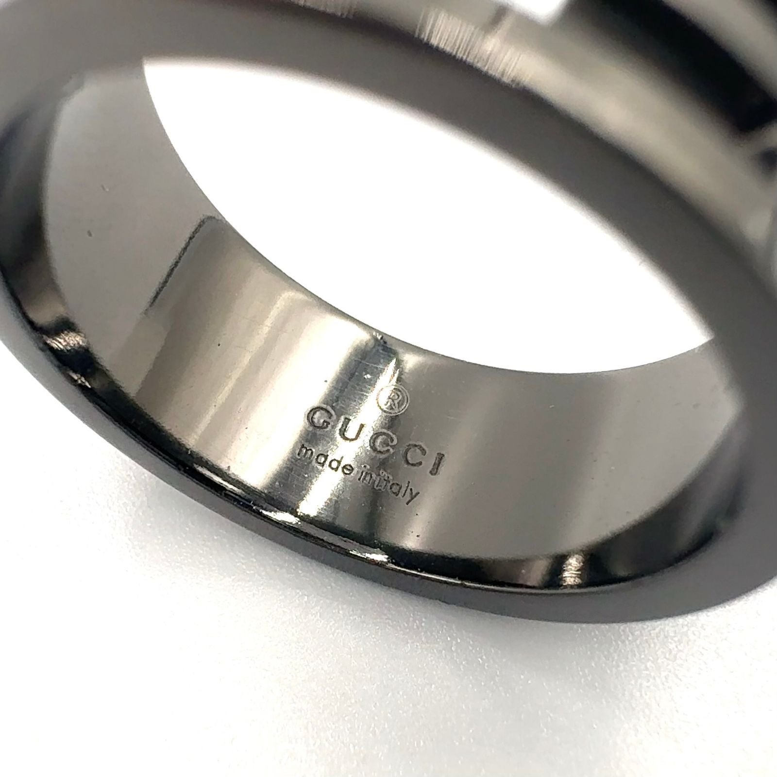 Gucci Cutout Black Ring — view 4