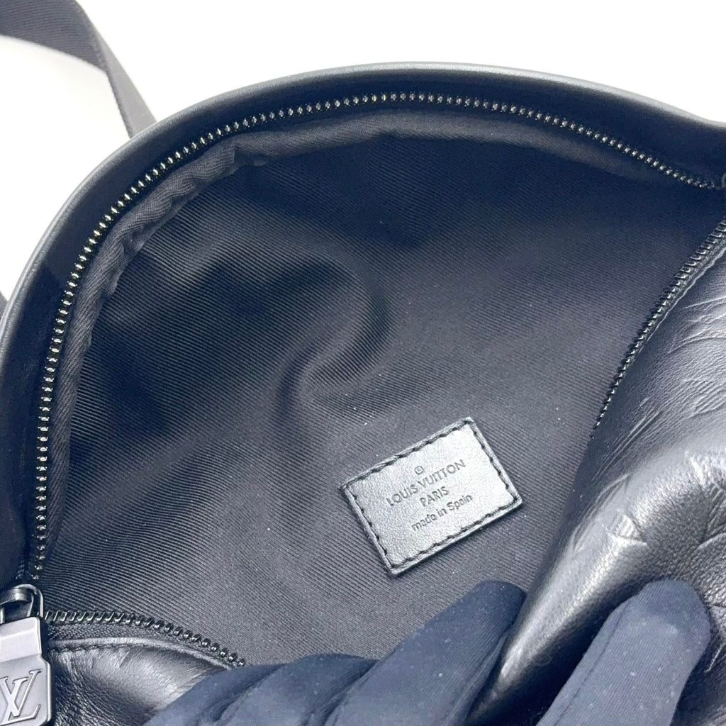 Louis Vuitton Discovery Bum Bag PM Leather Black — view 6