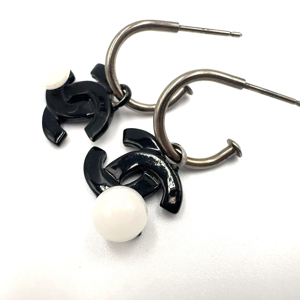 Chanel CC Logo Swing Metal Faux Pearl Plastic Silver Black White Earrings — view 5