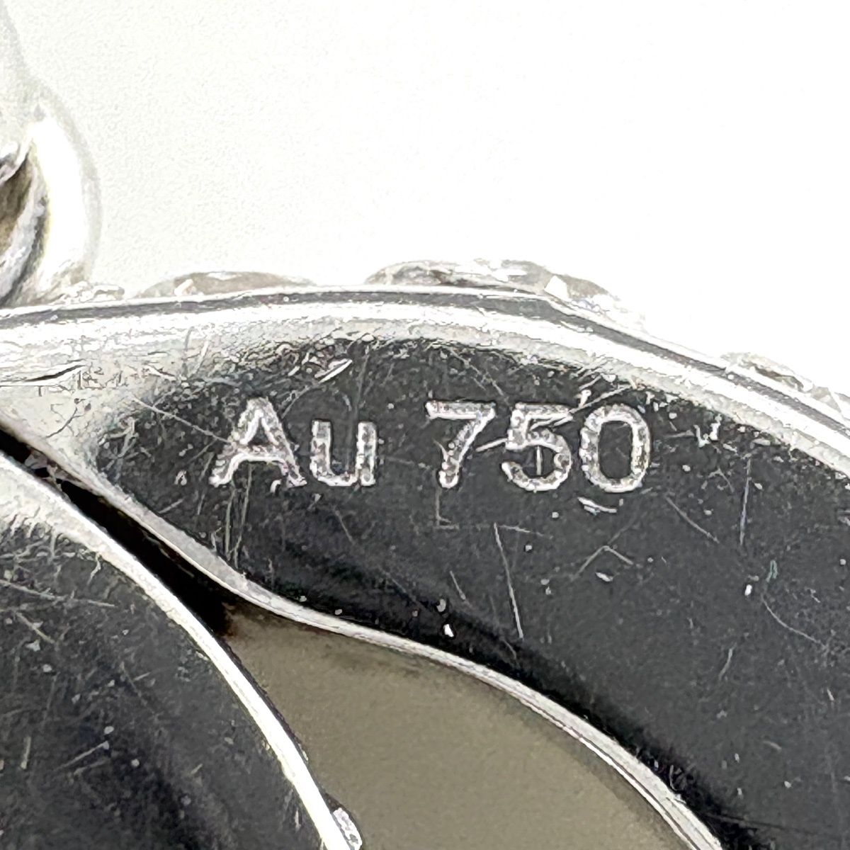 Gucci GG Running Pendant Pave Diamond — view 8