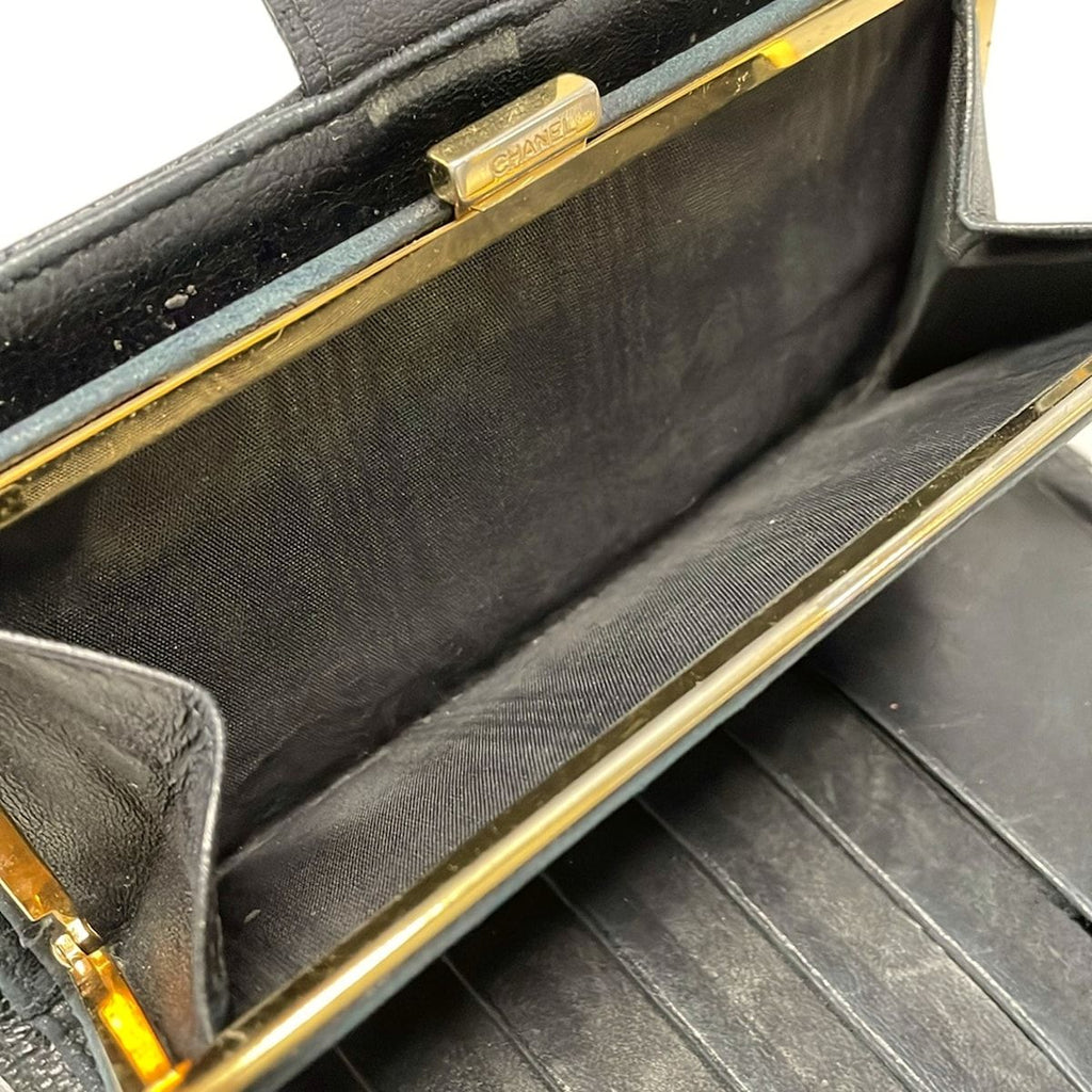 Chanel Wallet Black CC Logo Gold Kiss Lock — view 4