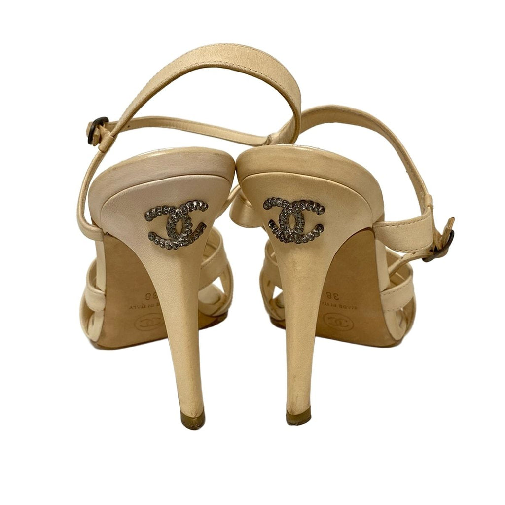 Chanel Sandals 38 Beige CC Logo Leather — view 3