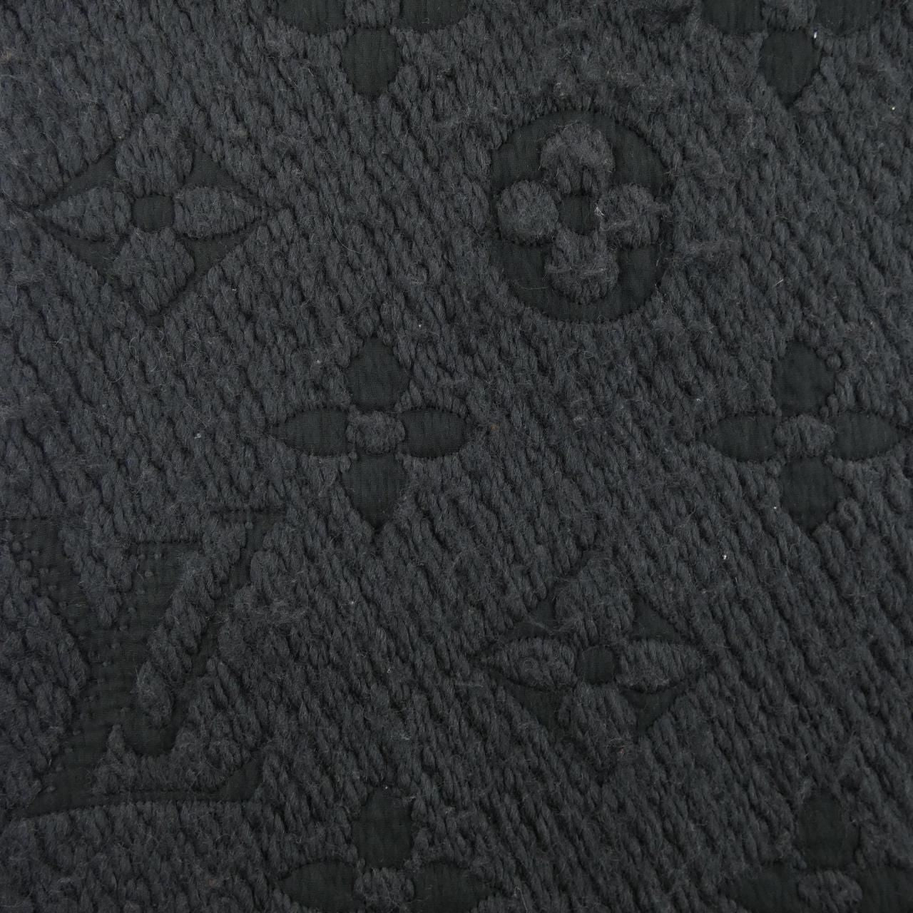 Louis Vuitton Scarf Gray — view 4