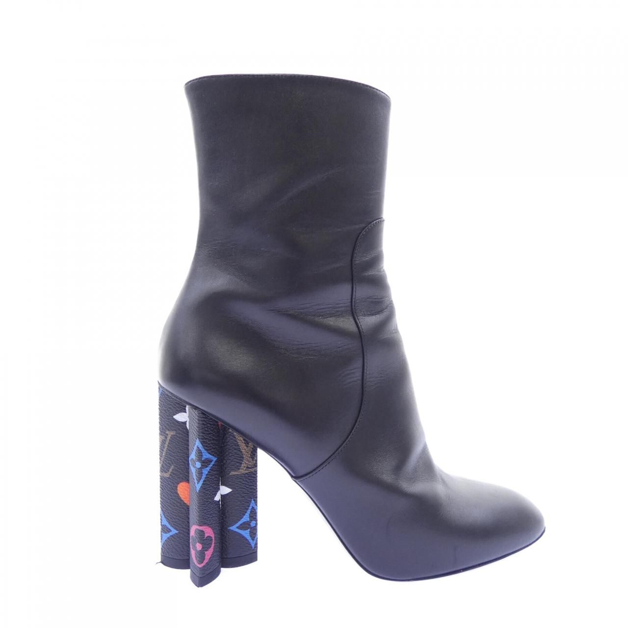 Louis Vuitton Game on Monogram Silhouette Line Boots
