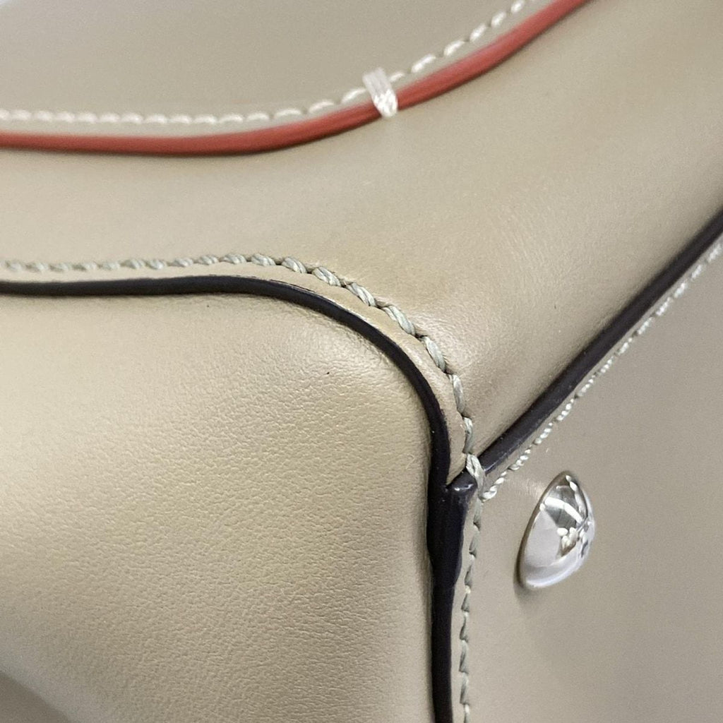 Fendi Handbagcom Gray Beige Leather Handbag — view 6
