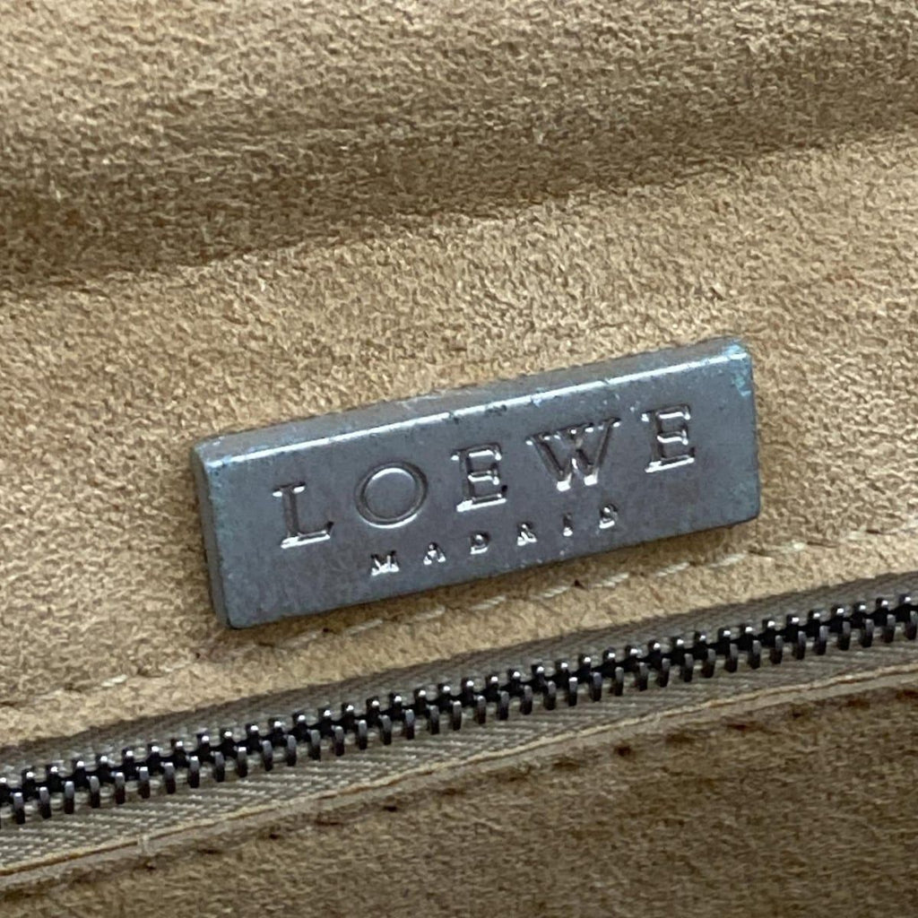 Loewe Shoulder Bag Barcelona Beige Leather — view 9
