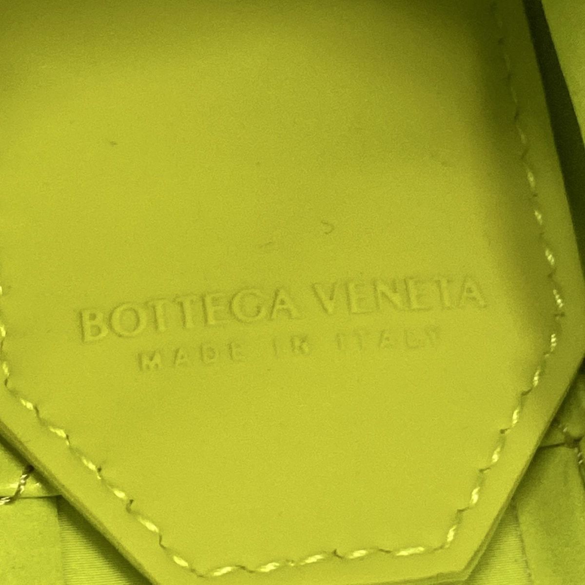 Bottega Veneta Shoulder Bag Cassette Light Green Leather — view 9