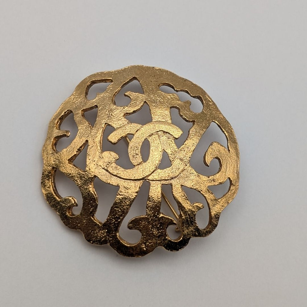Chanel Brooch CC Logo Gold Vintage Round Thistle 25
