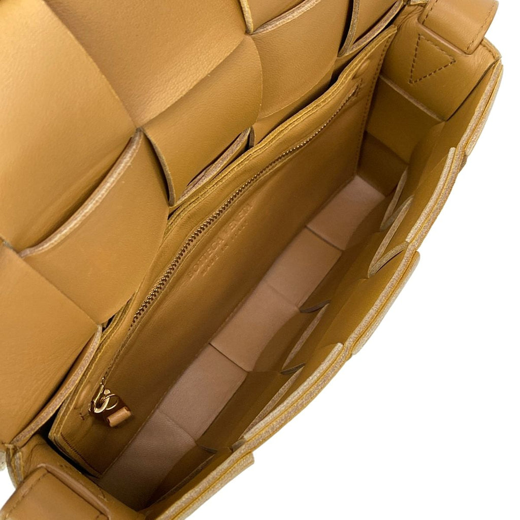 Bottega Veneta Shoulder Bag Cassette Brown Leather — view 7