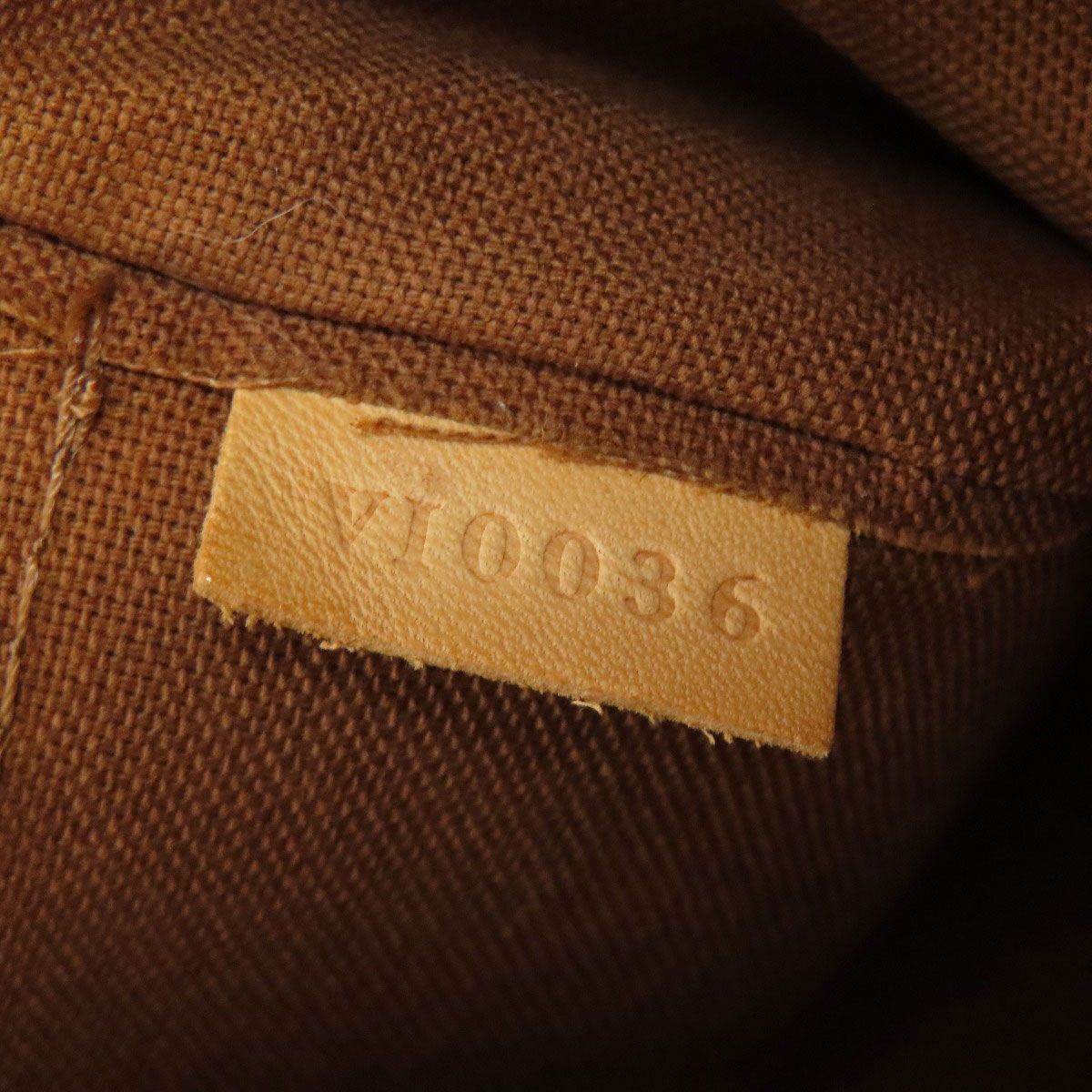 Louis Vuitton Batignolles Handbag Monogram Canvas — view 7