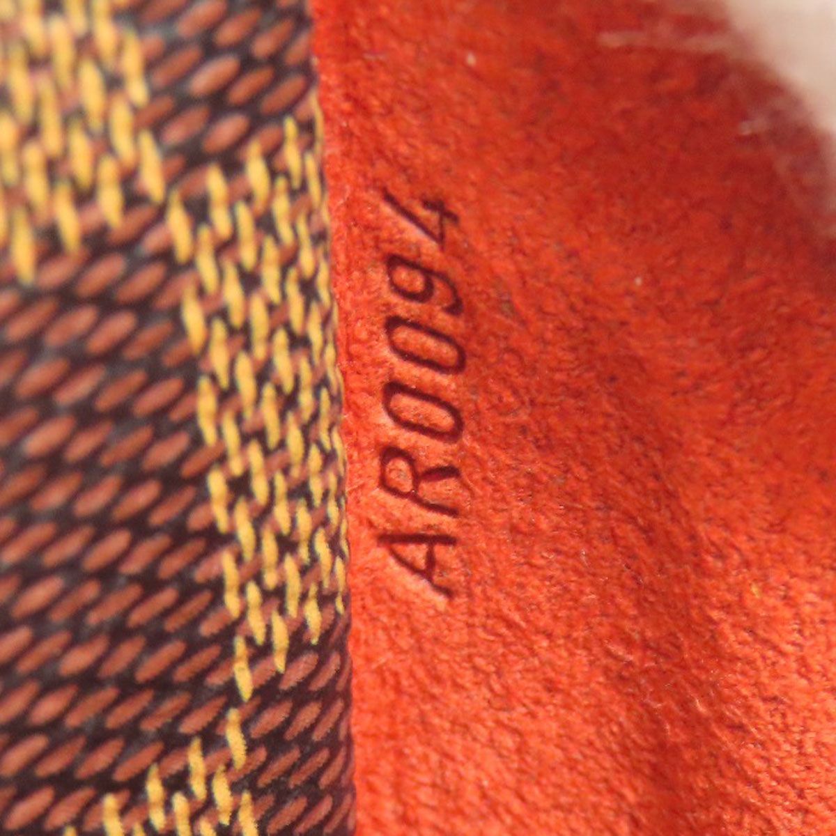 Louis Vuitton Thalia Oriental Handbag Damier Canvas — view 7