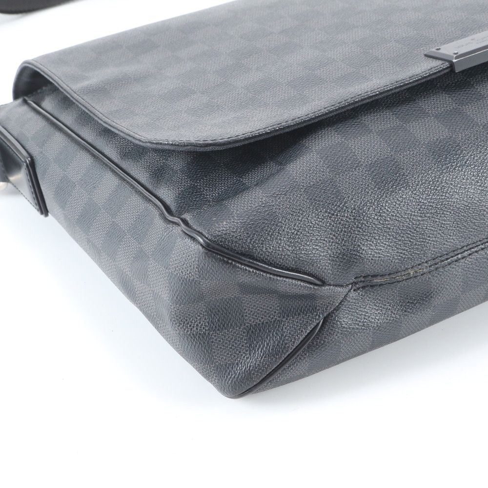Louis Vuitton Damier Graphite District GM Leather Shoulder Bag Crossbody — view 5