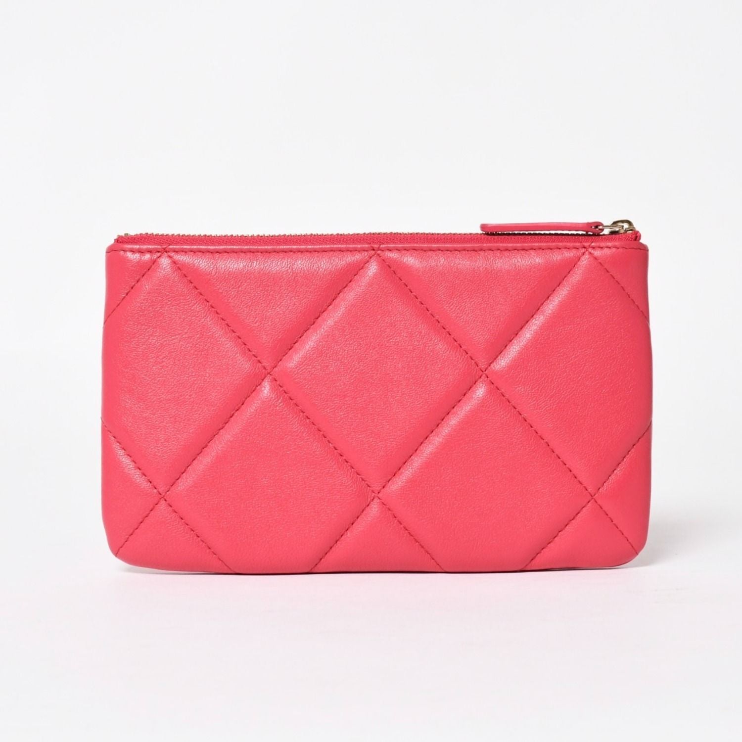 Chanel 19 Dixneuf Pouch CC Logo Lambskin Pink Gold — view 3