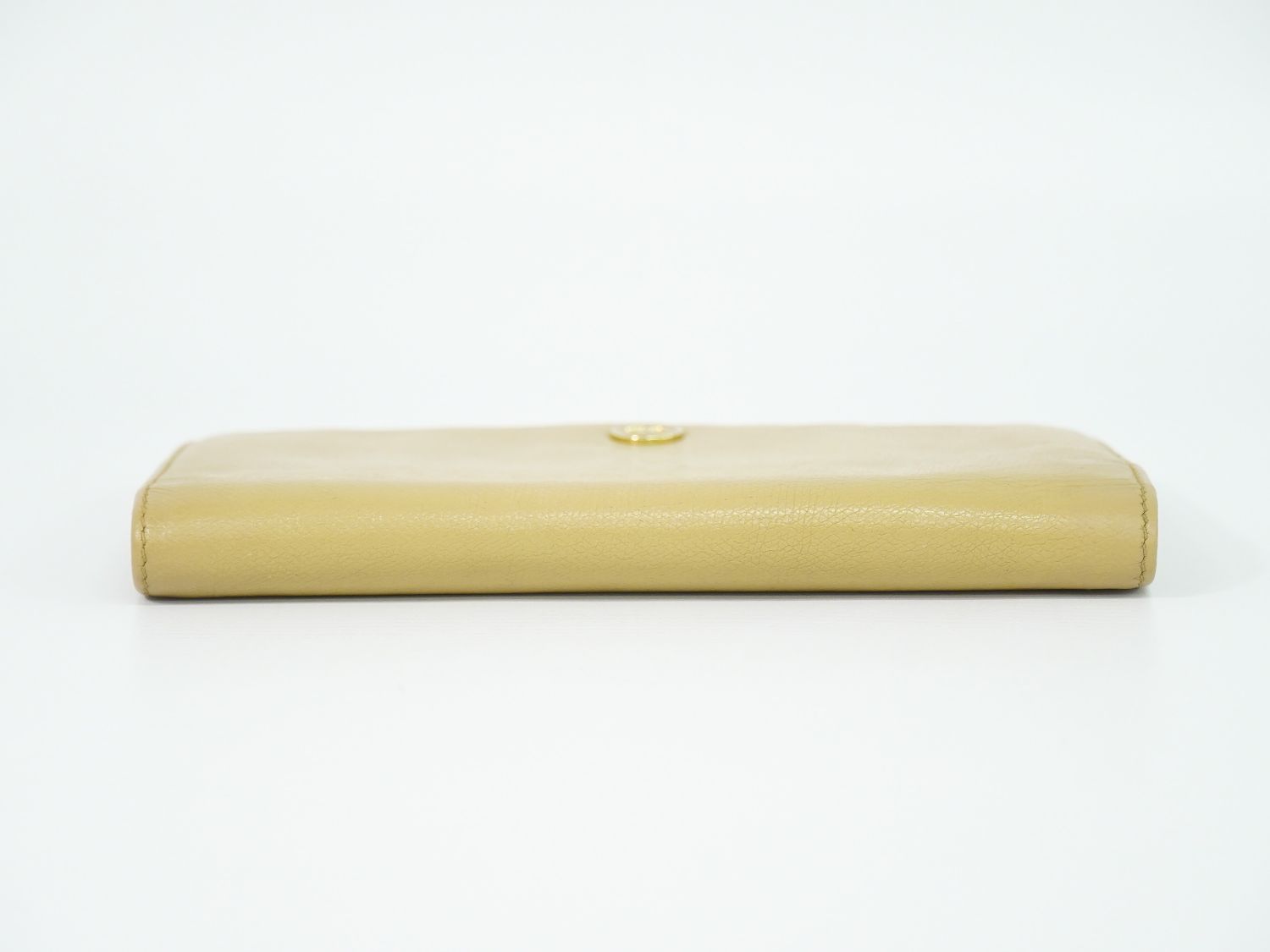 Chanel Coco Button CC Logo Wallet Leather Beige — view 5