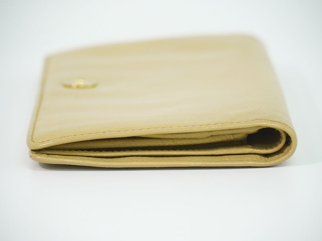 Chanel Coco Button CC Logo Wallet Leather Beige — view 4