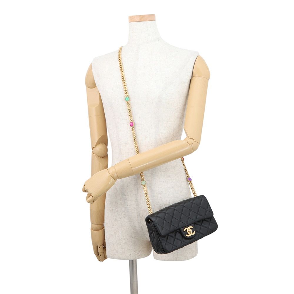 Chanel Chain Shoulder Bag CC Logo Mini Quilted Lambskin Black — view 4