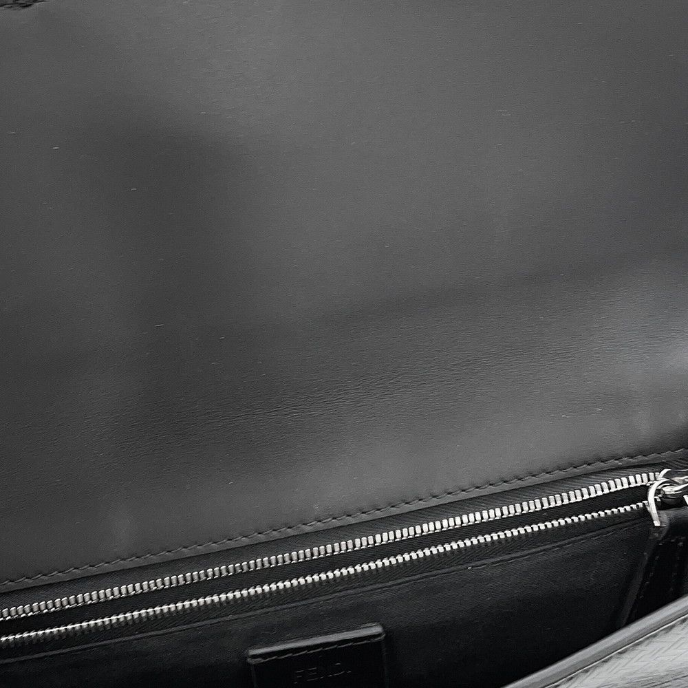 Fendi Shoulder Bag Flat Bucket Pochette Leather Black — view 9