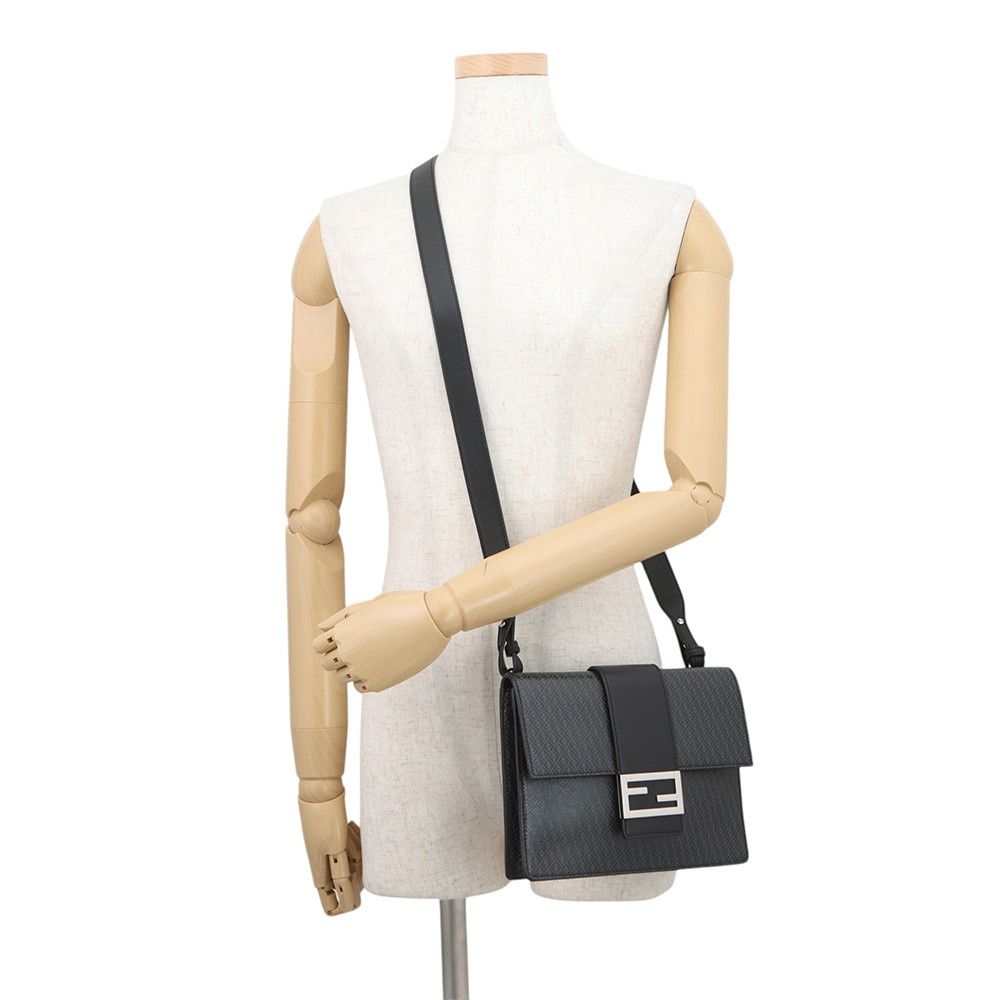 Fendi Shoulder Bag Flat Bucket Pochette Leather Black — view 4