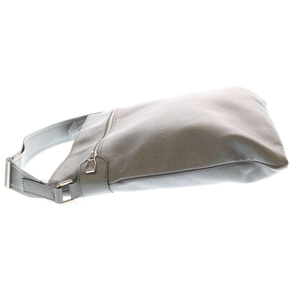 Louis Vuitton Taiga Sasha Shoulder Bag Gray Leather Silver — view 3