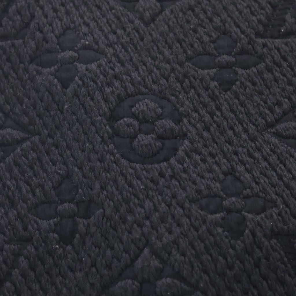 Louis Vuitton Logomania Scarf Echarpe Logo Mania Wool Black — view 2