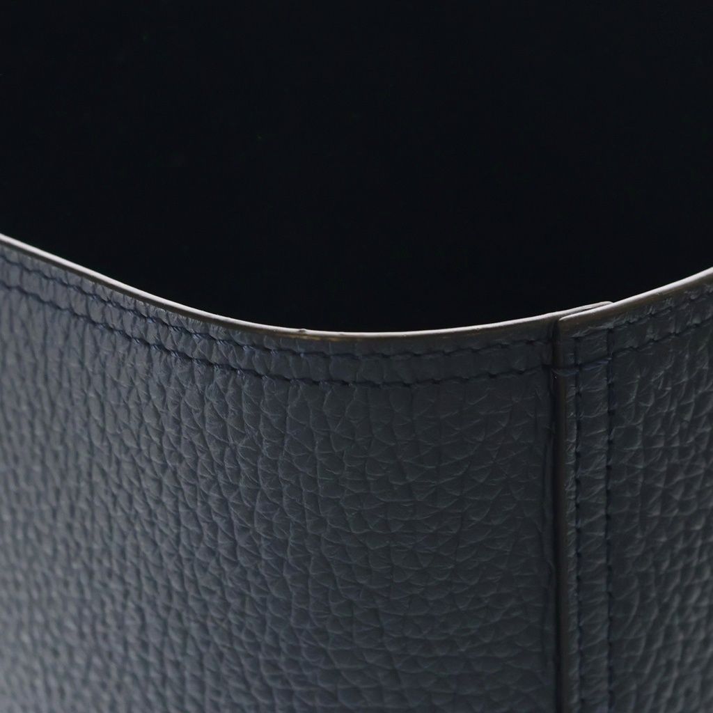Louis Vuitton Cabas Voyage Tote Taurillon Leather Navy — view 7