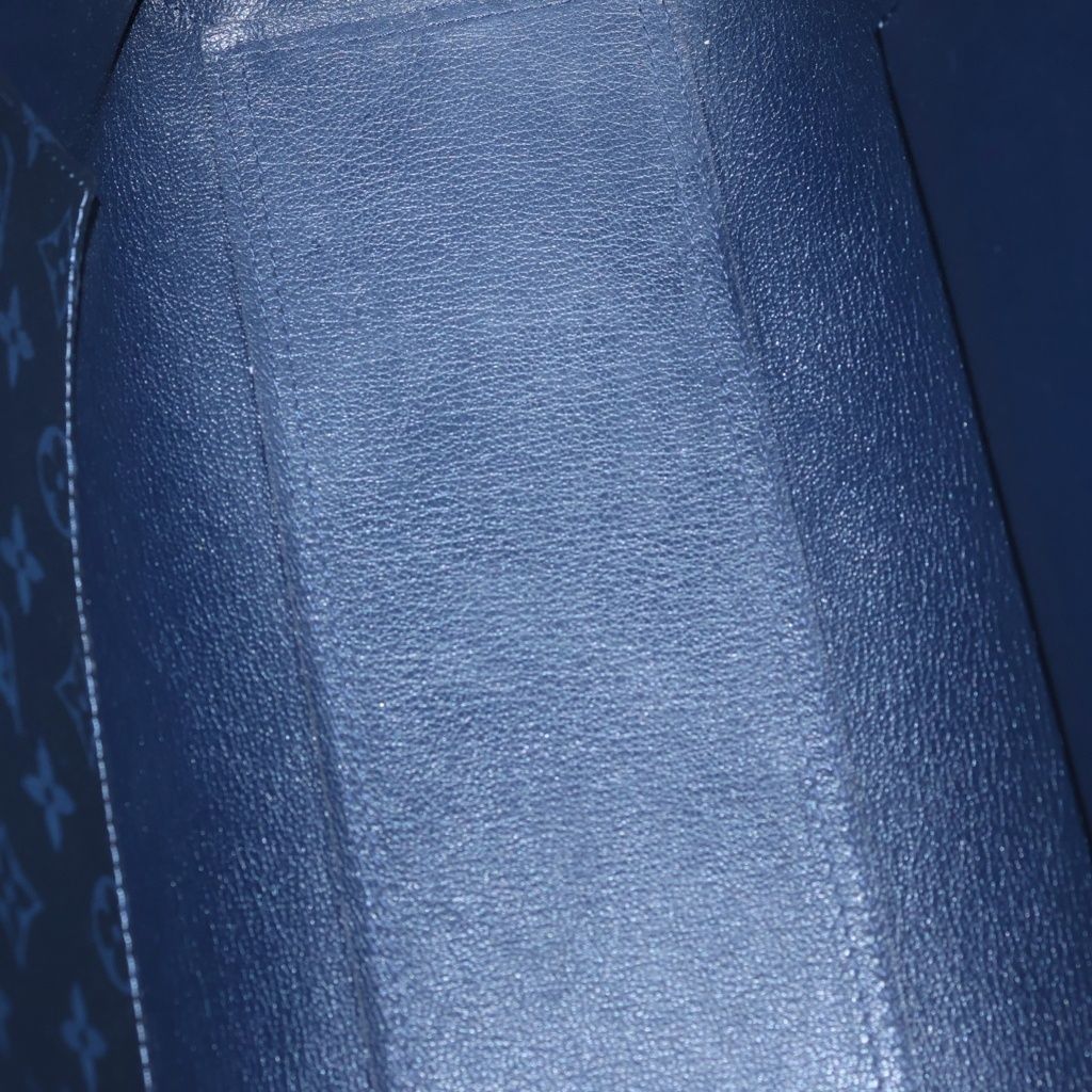 Louis Vuitton Cabas Voyage Tote Taurillon Leather Navy — view 8