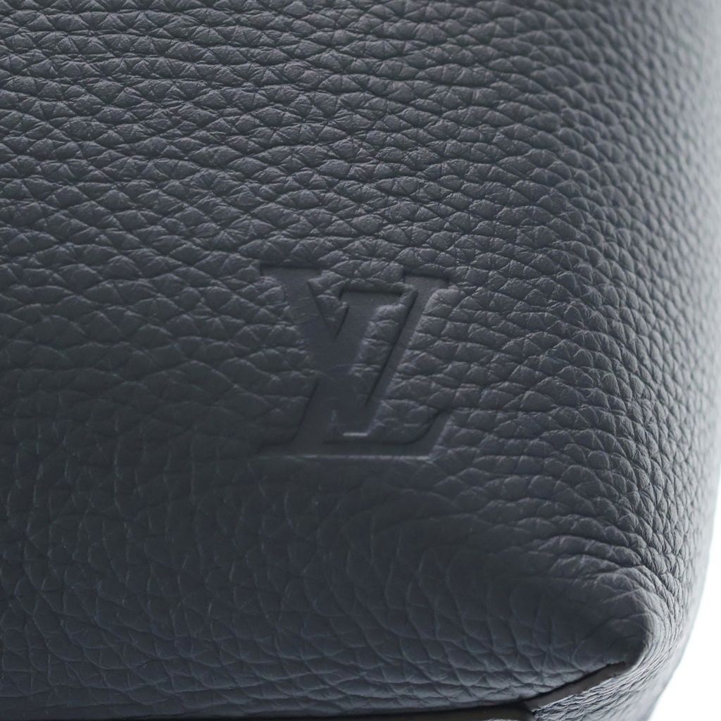 Louis Vuitton Cabas Voyage Tote Taurillon Leather Navy — view 6