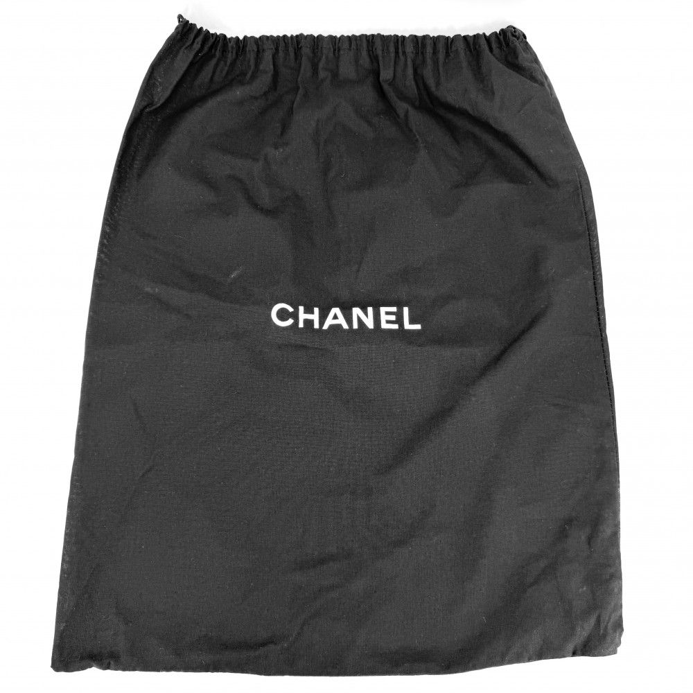Chanel Tote Camellia Quilted Chain CC Logo Shoulder Handbag Faux Fur White — view 8