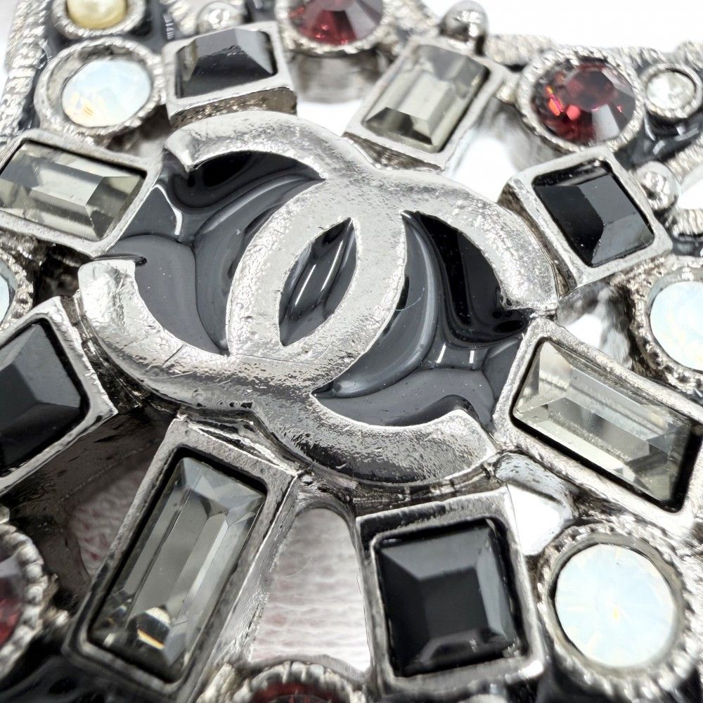 Chanel Brooch CC Logo Rhinestone Faux Pearl Black — view 6