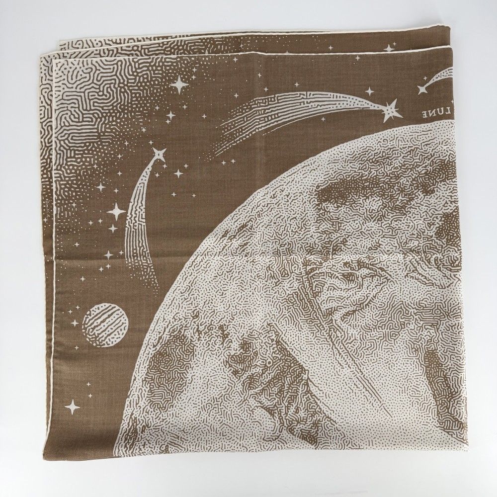 Hermes Shawl Carre Geant Clair de Lune Scarf Large Cles le de 140 Cashmere Silk — view 3