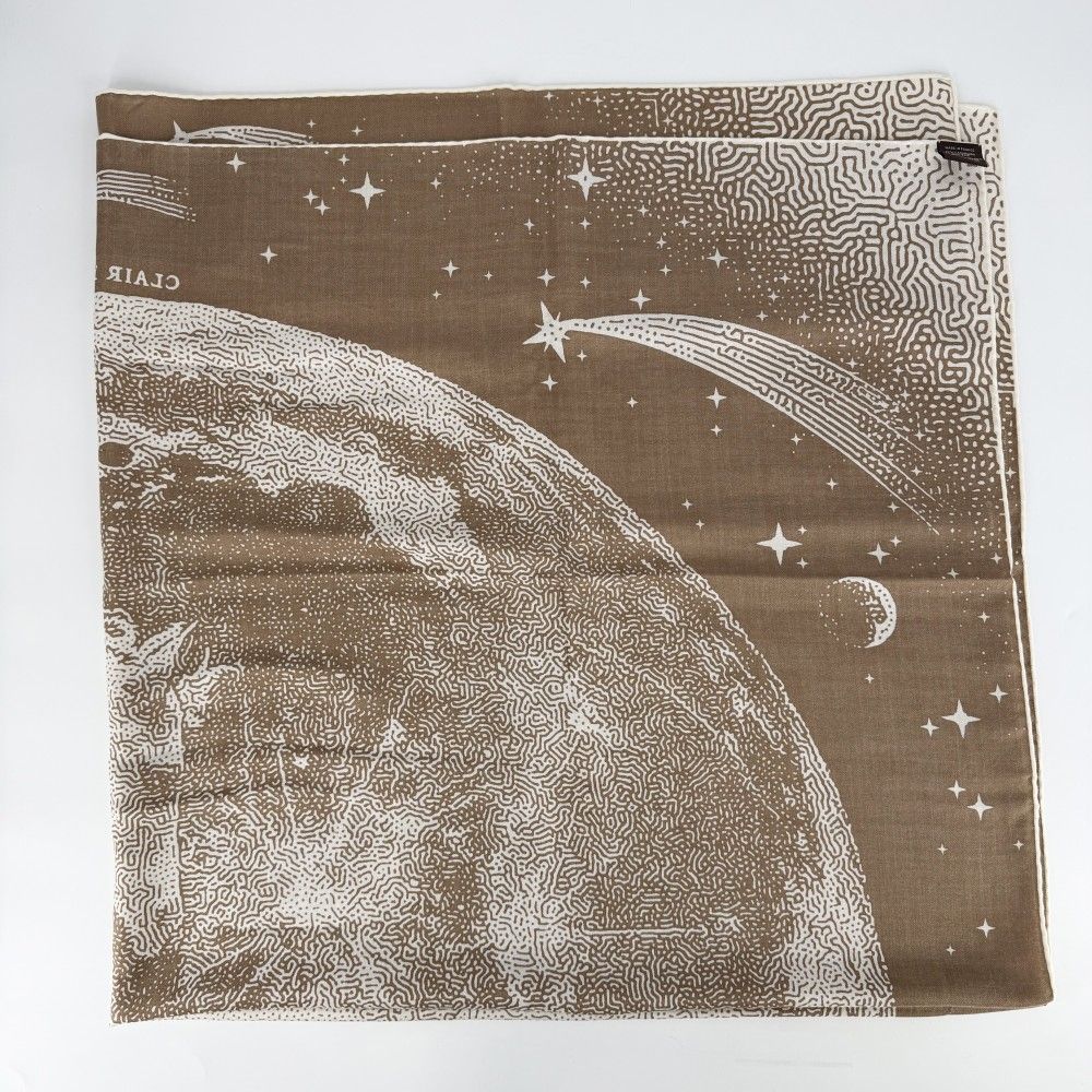 Hermes Shawl Carre Geant Clair de Lune Scarf Large Cles le de 140 Cashmere Silk — view 4