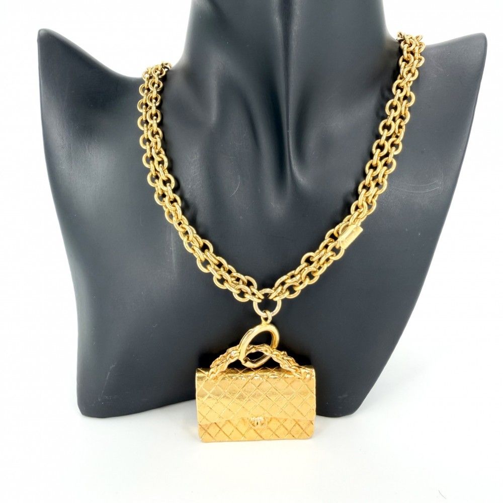 Chanel Necklace CC Logo Quilted Motif Bag Pendant Vintage Gold Plated — view 3