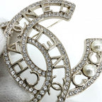 Chanel Brooch CC Logo Rhinestone Faux Pearl Silver — view 7