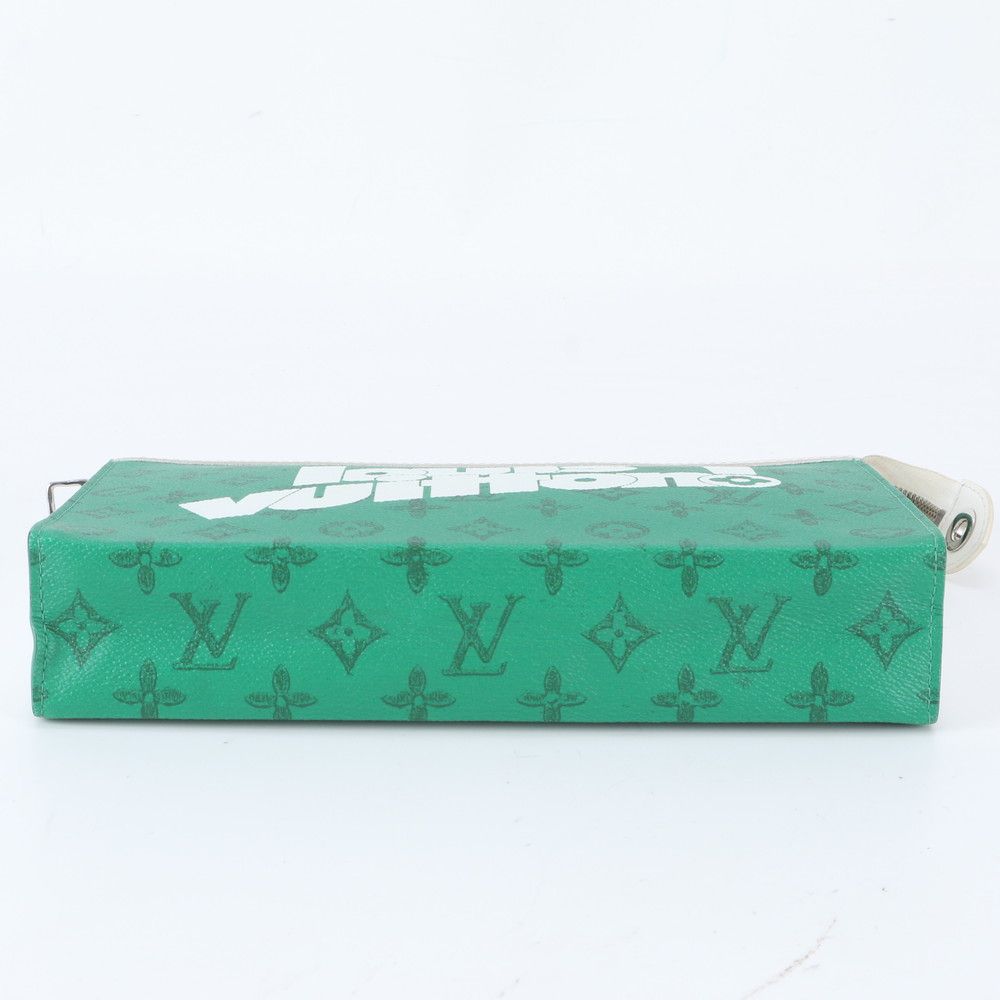 Louis Vuitton Everyday LV Pochette Voyage MM Leather Second Bag — view 4