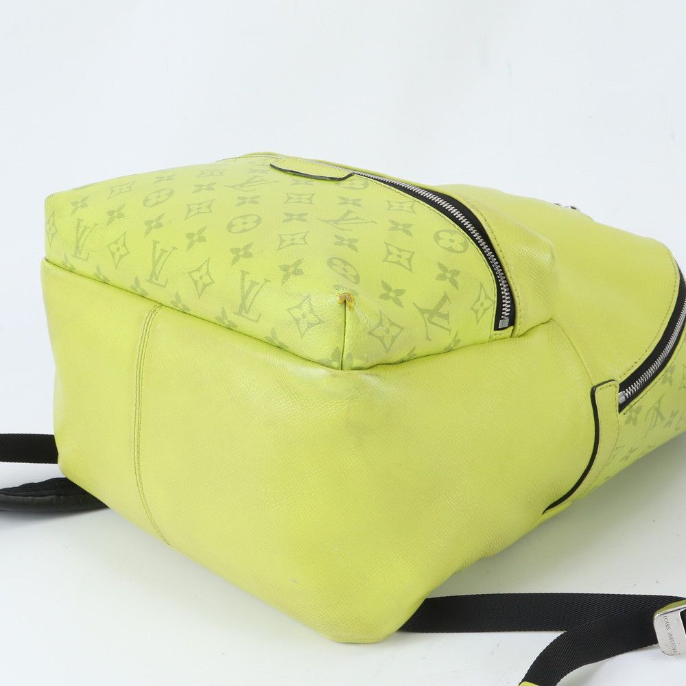 Louis Vuitton Taigarama Backpack Discovery Leather — view 6