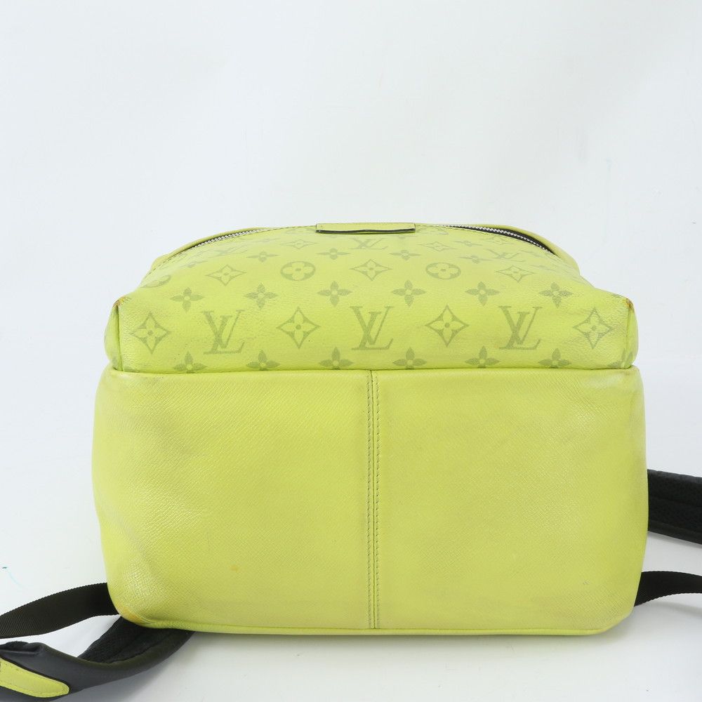 Louis Vuitton Taigarama Backpack Discovery Leather — view 5