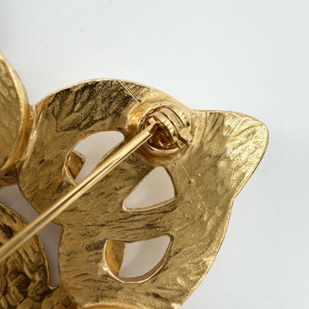 Chanel Brooch CC Logo Vintage Gold Plated — view 6