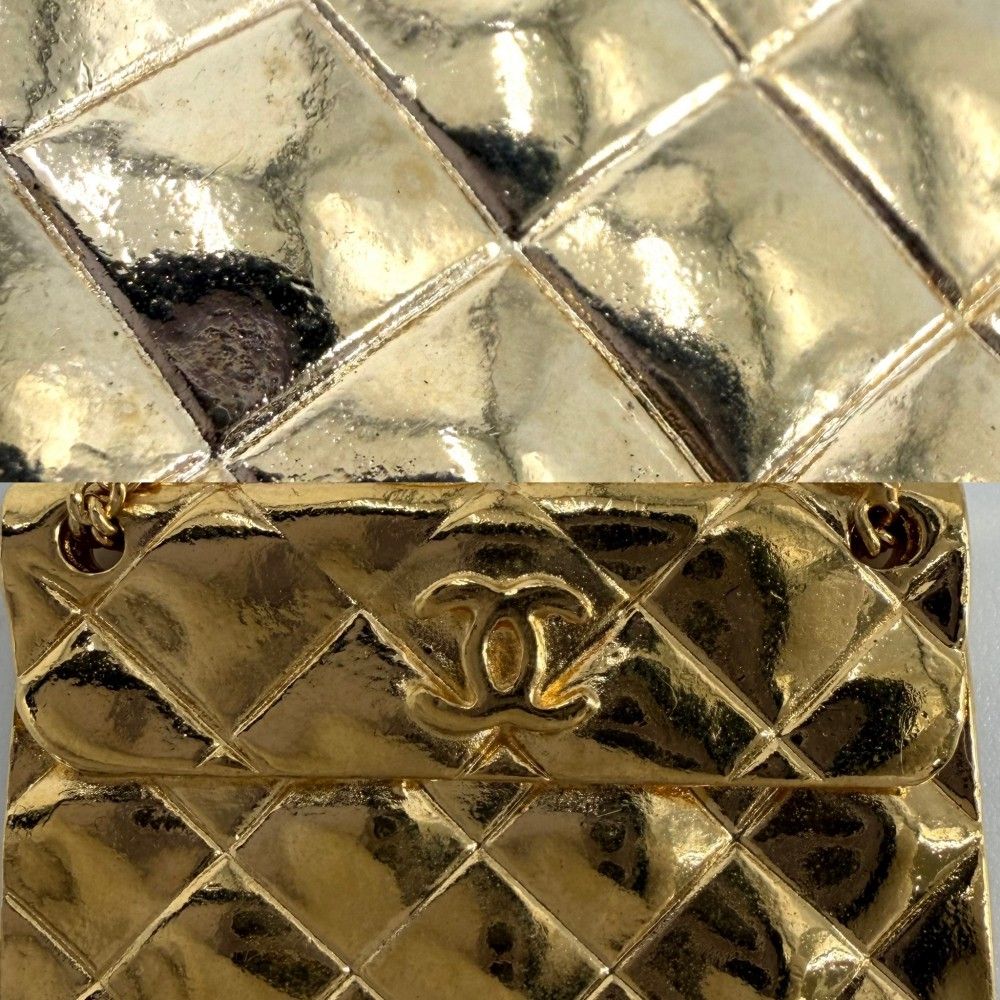Chanel Brooch Quilted Bag Motif CC Logo Vintage 2 6 Gold — view 5