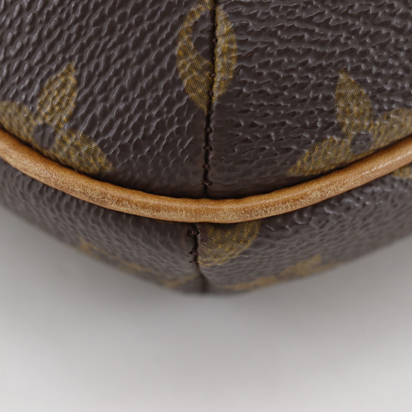 Louis Vuitton Musette Tango Short Shoulder Monogram Canvas Brown — view 4