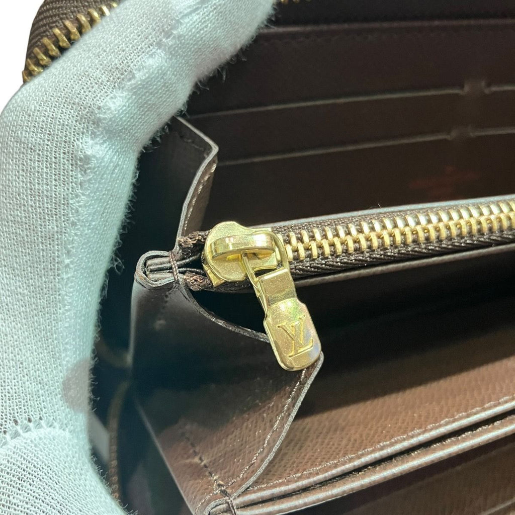 Louis Vuitton Zippy Wallet Damier Canvas — view 6