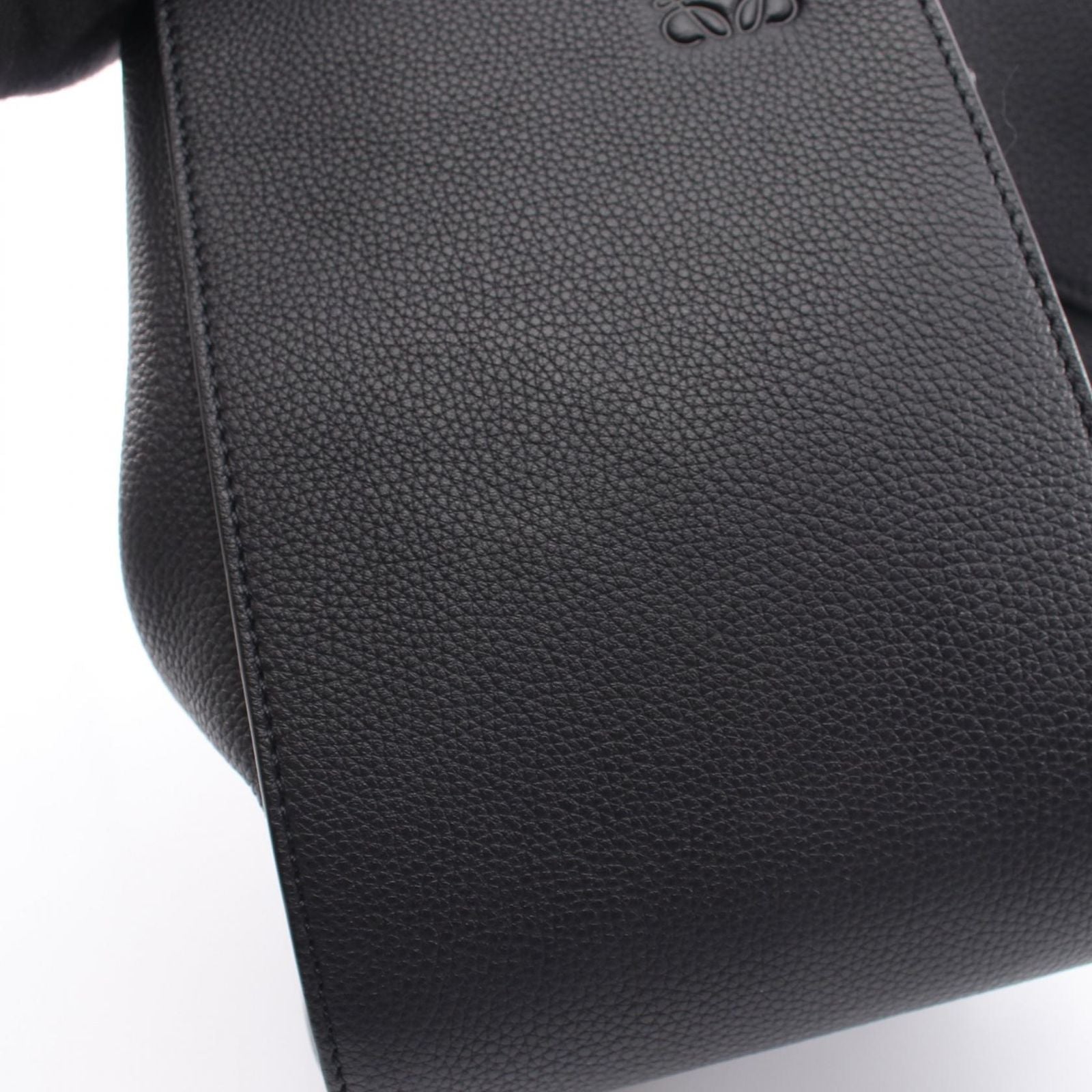 Loewe Handbag Hammock Small Smo le 2-Way Navy Leather — view 9
