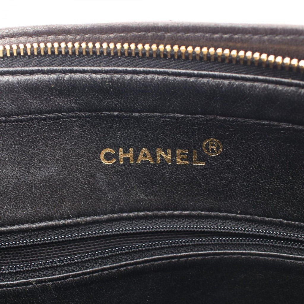 Chanel Shoulder Bag Quilted Black Lambskin — view 4