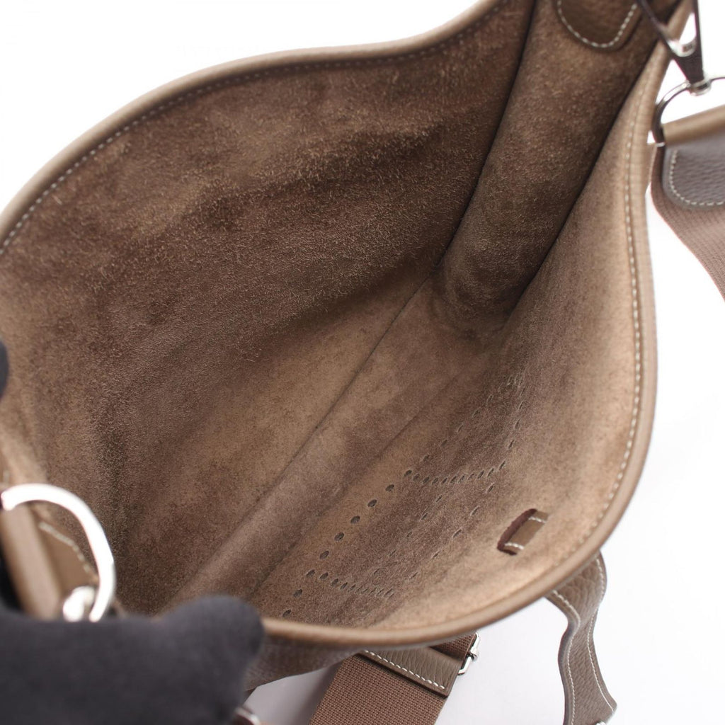 Hermes Shoulder Bag Evelyne 3 Trois PM Etoupe Leather — view 3