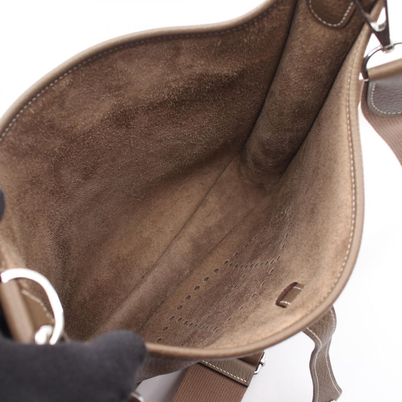 Hermes Shoulder Bag Evelyne 3 Trois PM Etoupe Leather — view 3